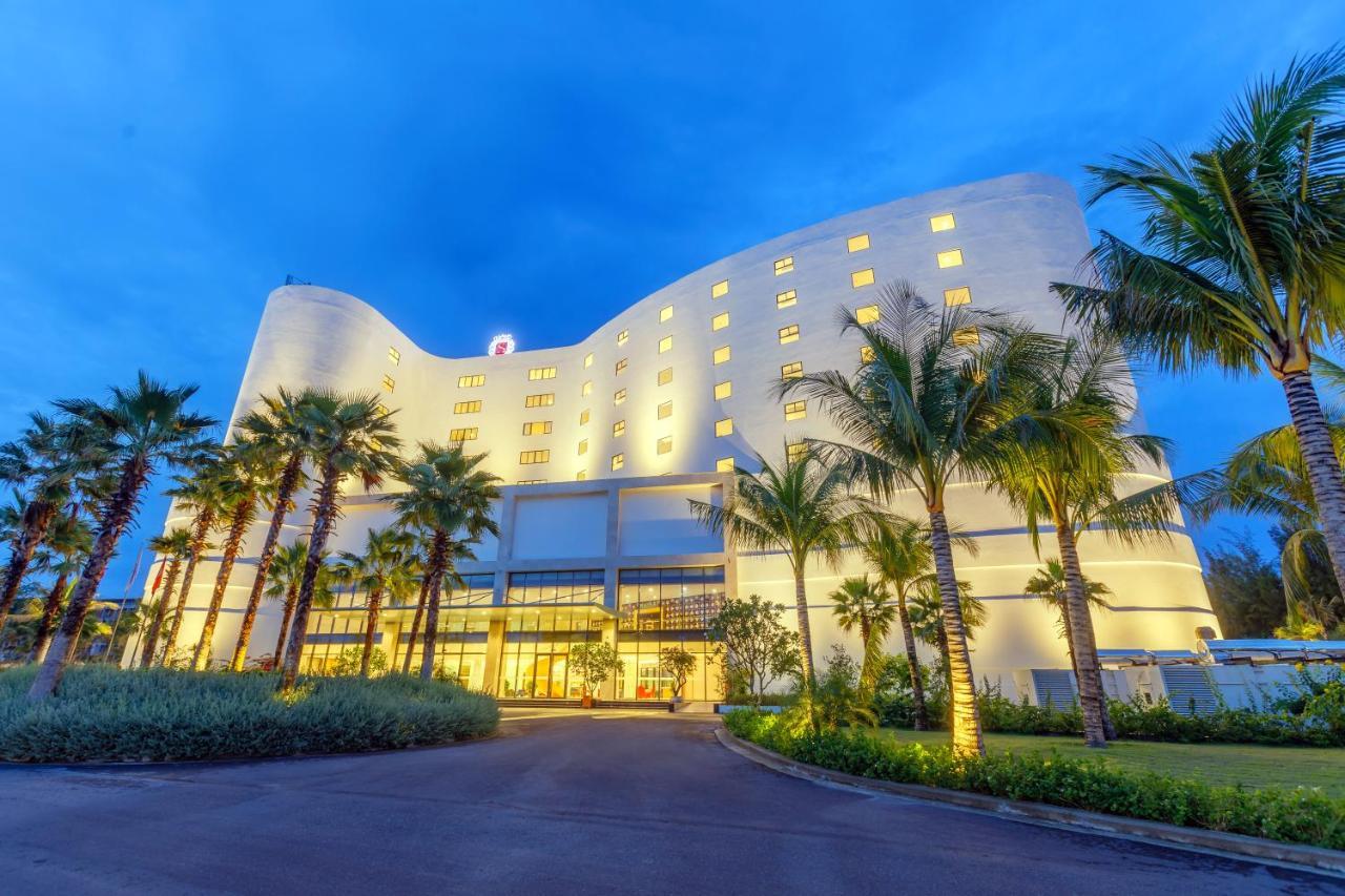 Selectum Noa Resort Cam Ranh Exterior photo