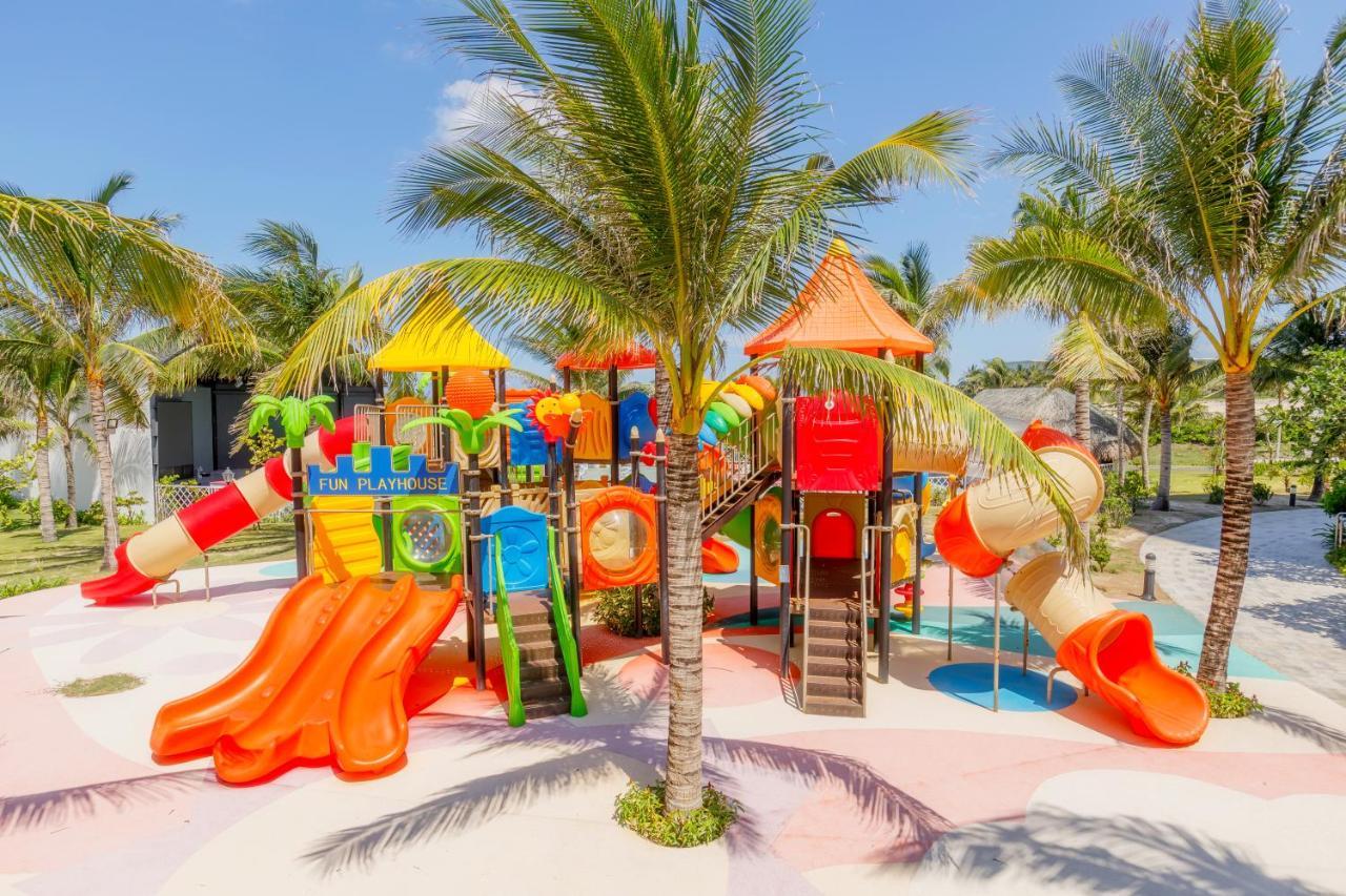 Selectum Noa Resort Cam Ranh Exterior photo