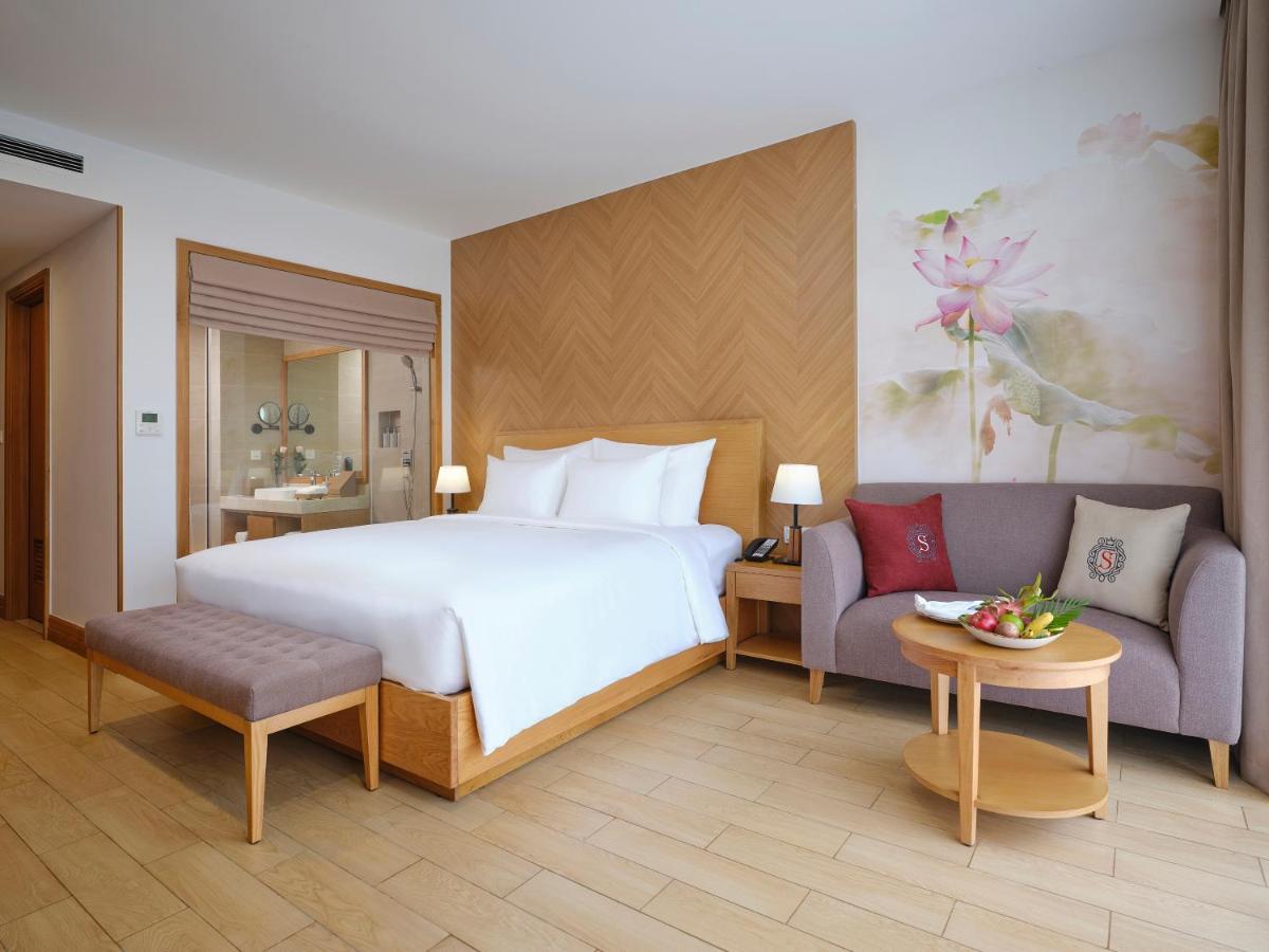 Selectum Noa Resort Cam Ranh Exterior photo