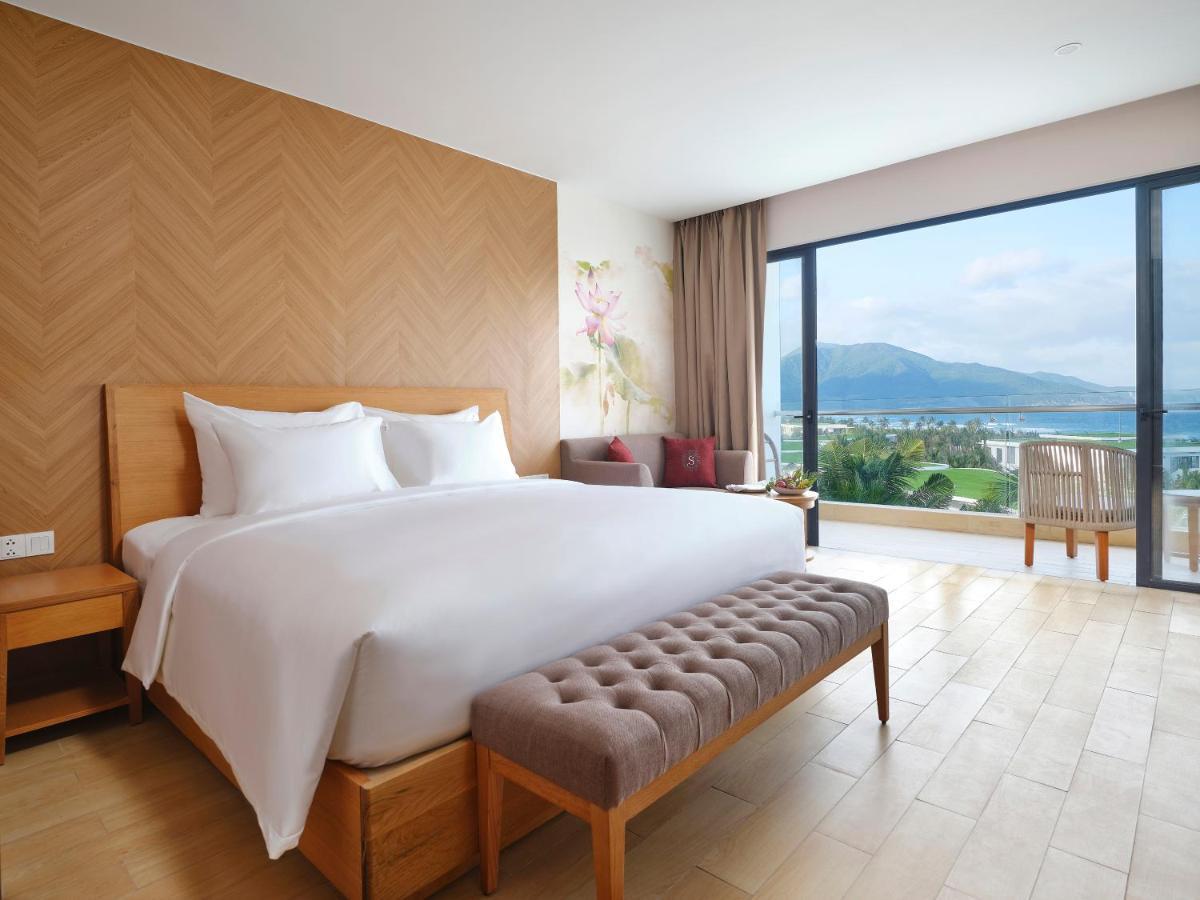 Selectum Noa Resort Cam Ranh Exterior photo