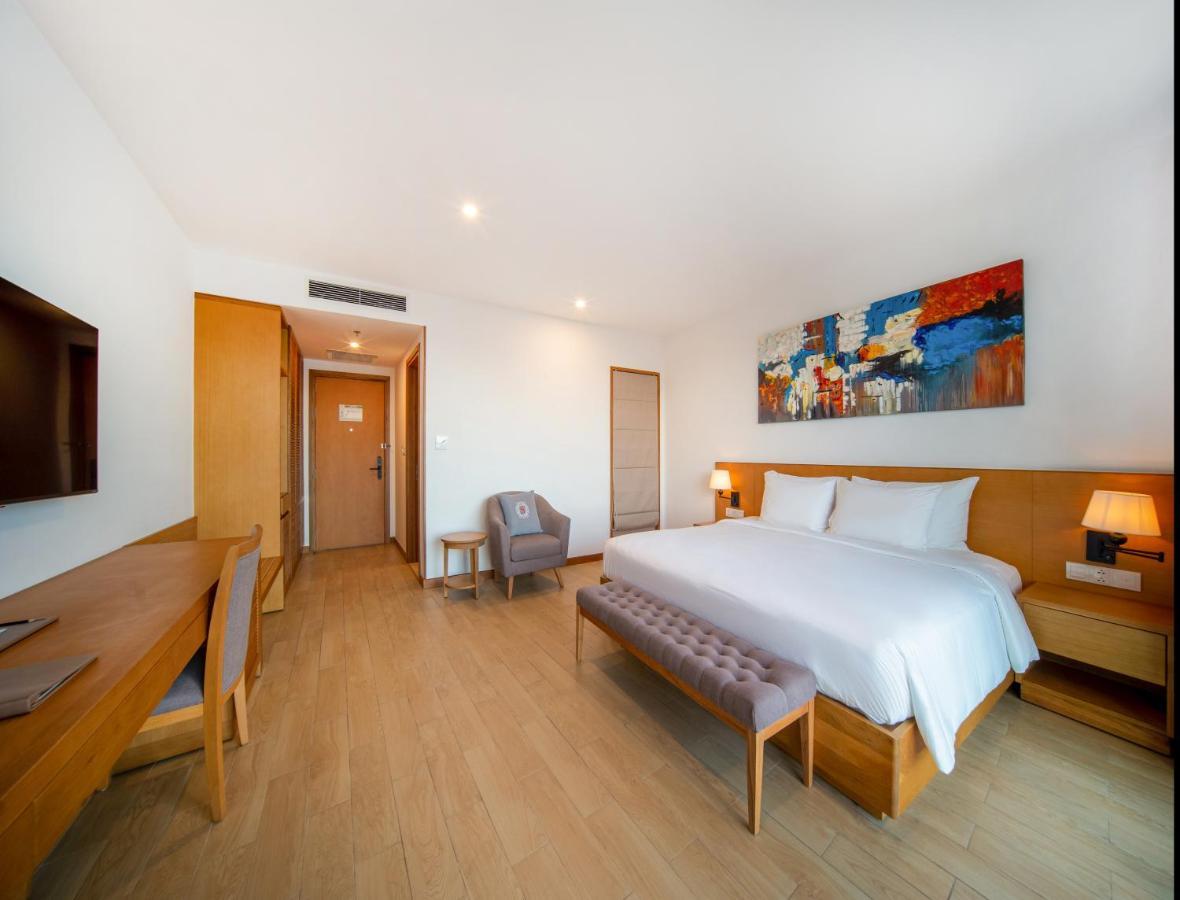 Selectum Noa Resort Cam Ranh Exterior photo