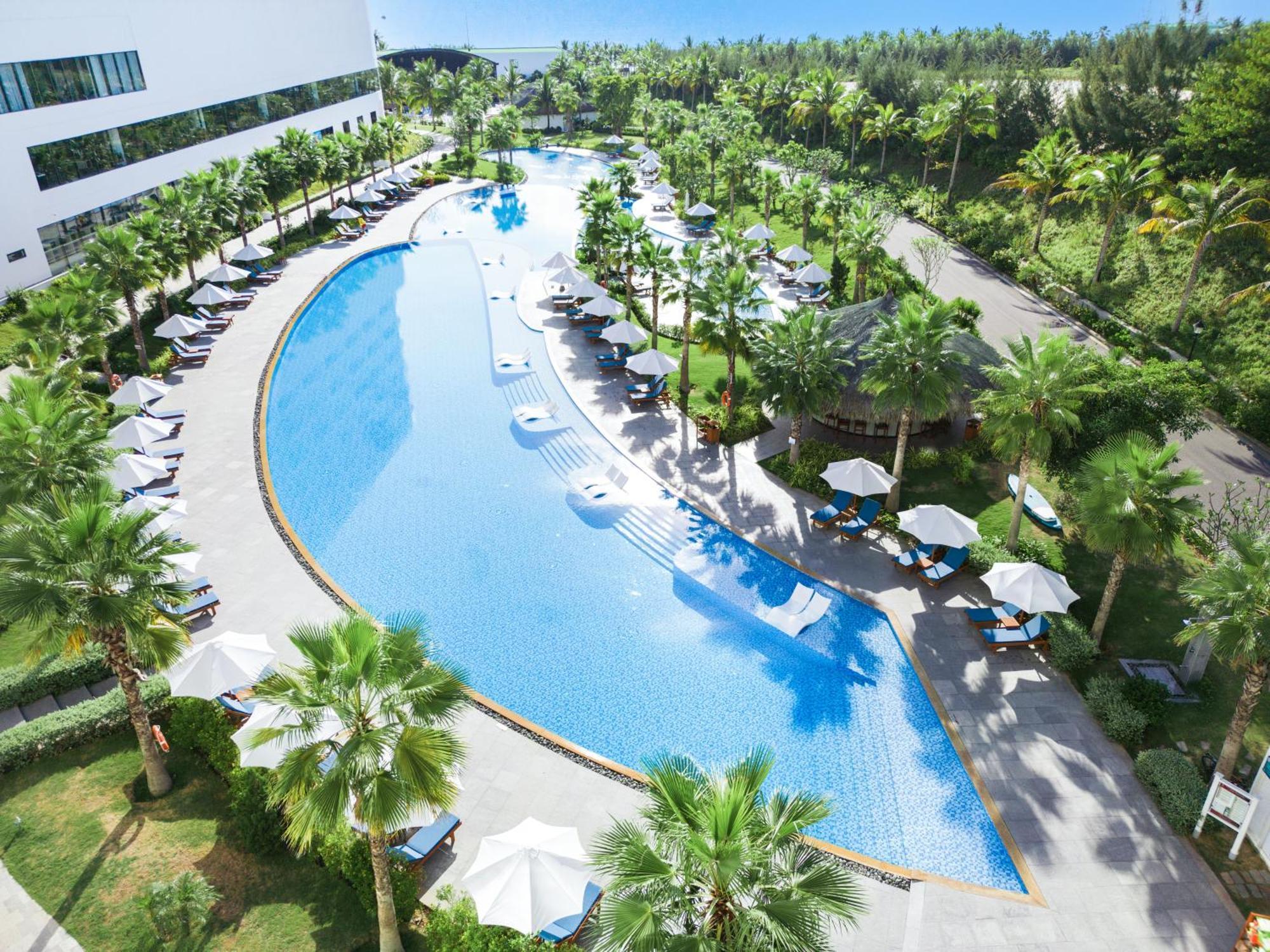 Selectum Noa Resort Cam Ranh Exterior photo